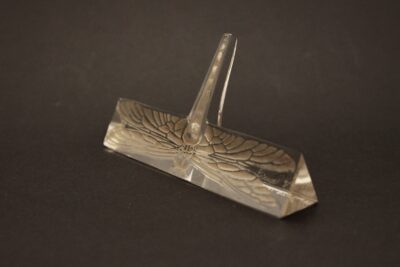 ルネ・ラリック　ナイフレスト「トンボ」 1919年