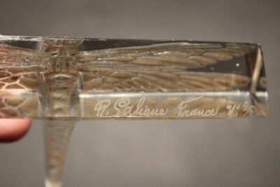 ルネ・ラリック　ナイフレスト「トンボ」 1919年